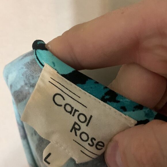 3for$20 blouse size large runs a bit on smaller side - Picture 3 of 3